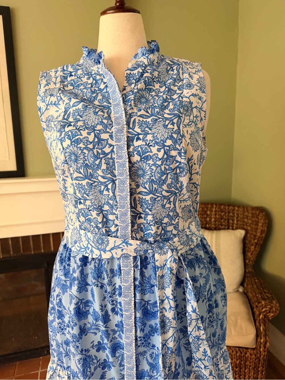 CeCe Blue & White Floral Tiered Cotton Belted Full Button-Front Midi Dress - XL - Picture 4 of 11